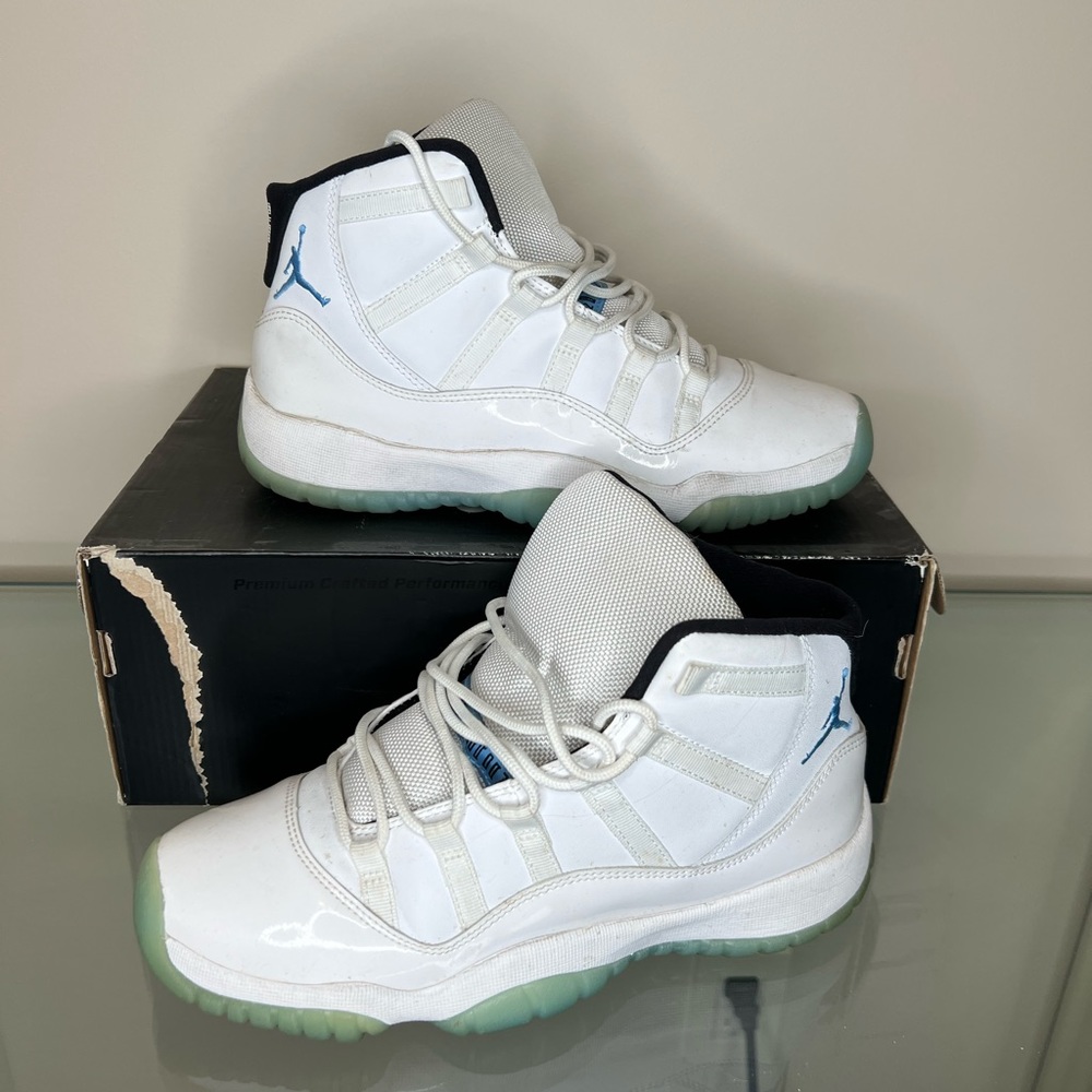 Jordan 11s